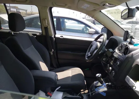 2016 Jeep Compass Sport из США, поврежденный, VIN 1C4NJCBA3GD560530